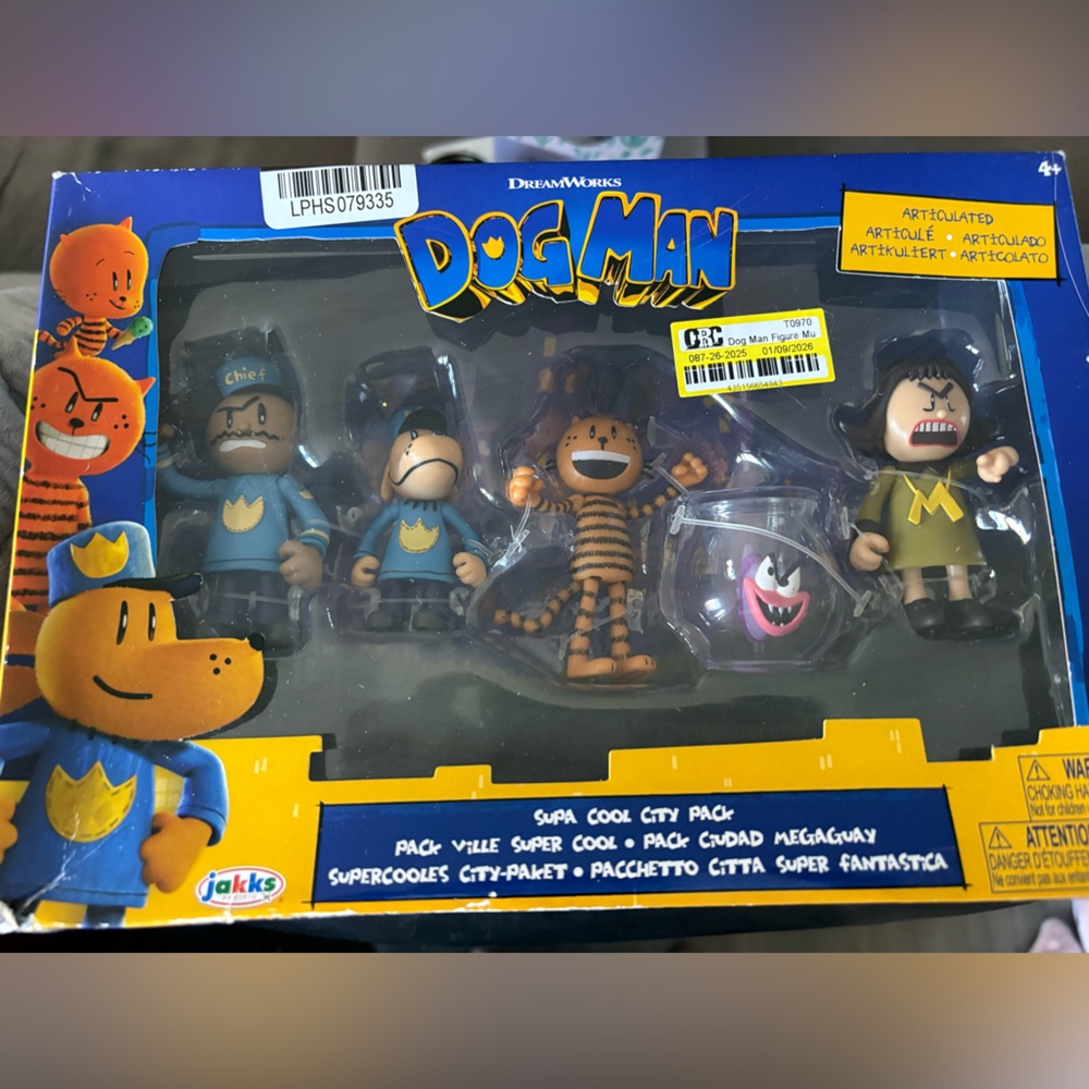 Dreamworks DogMan Action Figure Set - Blue and Orange